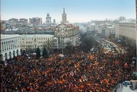 Die Installation im Alten Rathaus streift die Orange Revolution auf dem Maidan in Kyjiw