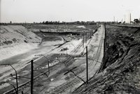 1937