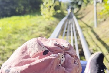 Bergauf im Doppelsitz – Start zur nächsten Allwetter-Rodelrunde