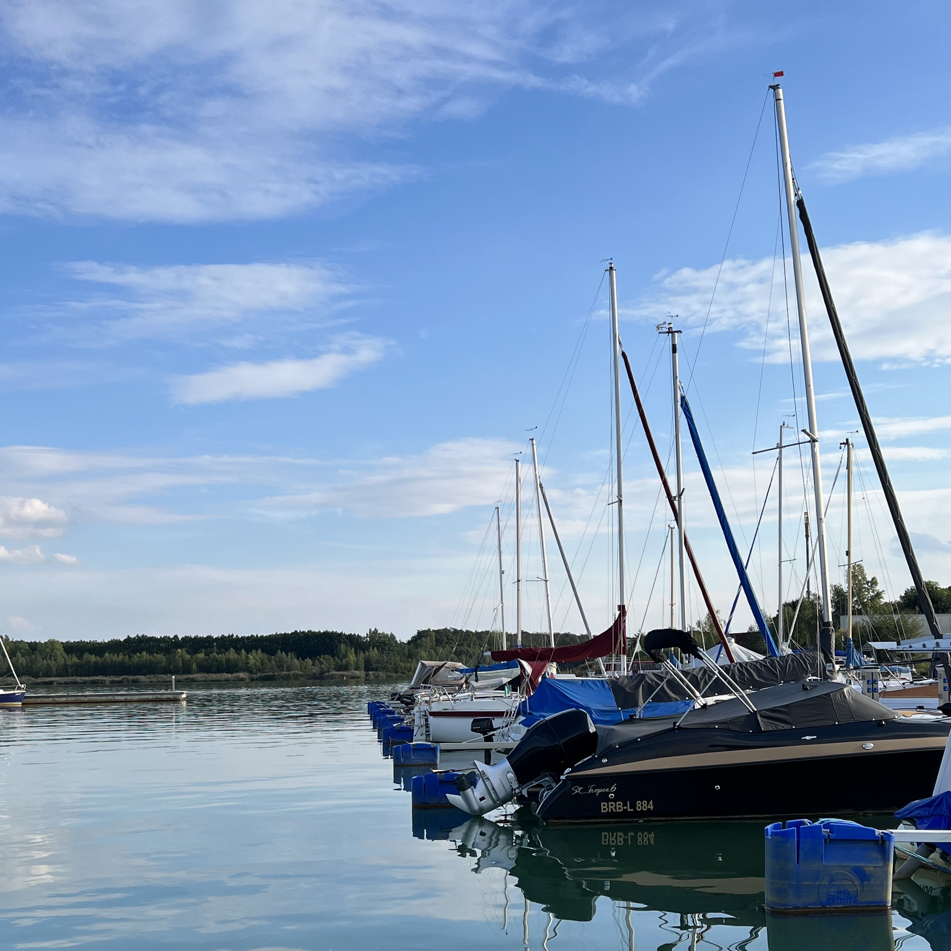 Hainer See mit Segelbooten