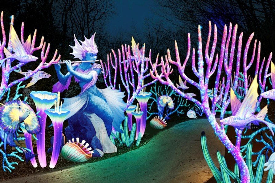Schillernde Unterwasserlandschaft mit Fabelwesen, Korallen und Lichtfischen
