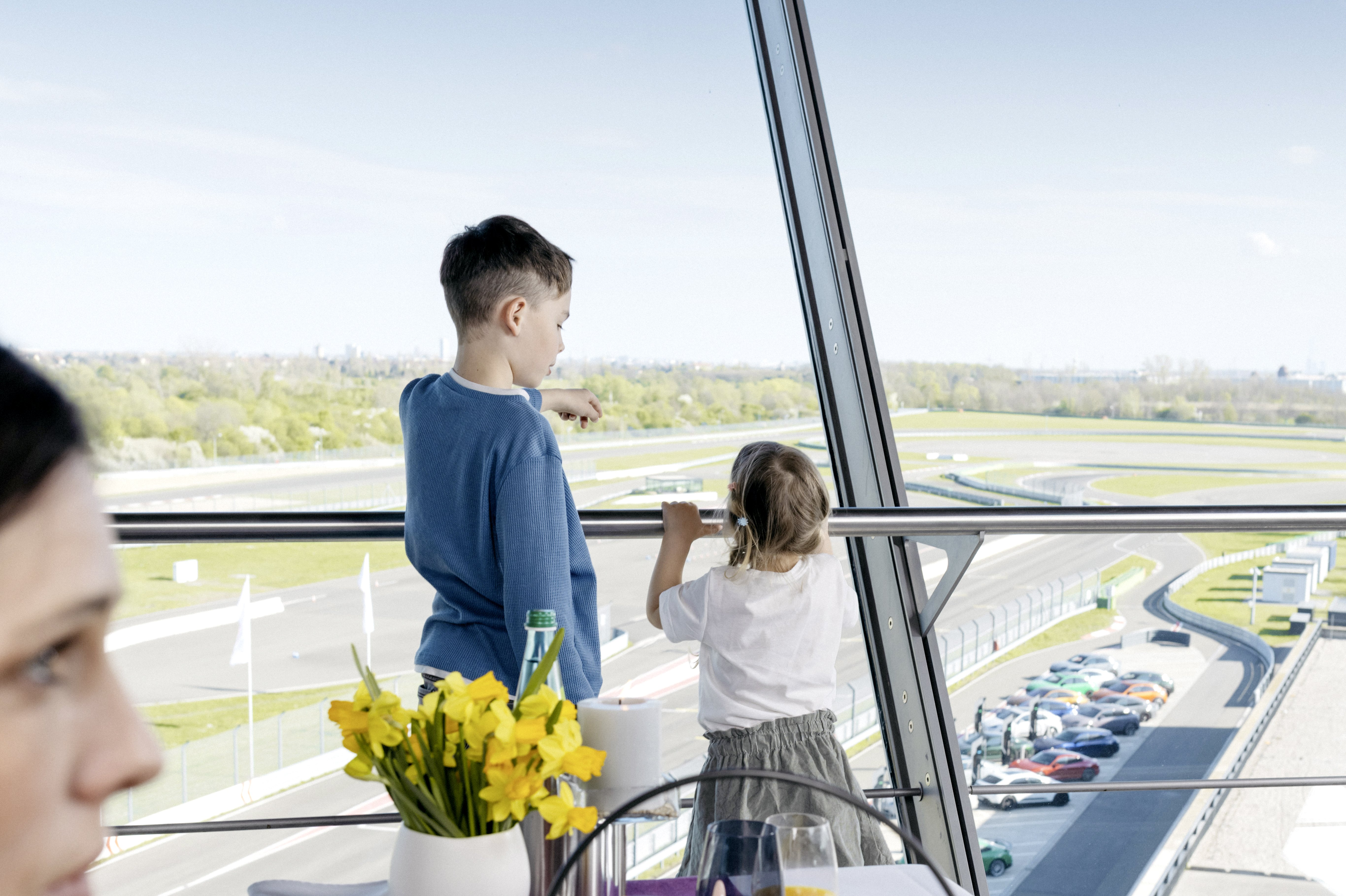 Zu Ostern bietet Porsche Leipzig ein umfangreiches gastronomisches Angebot