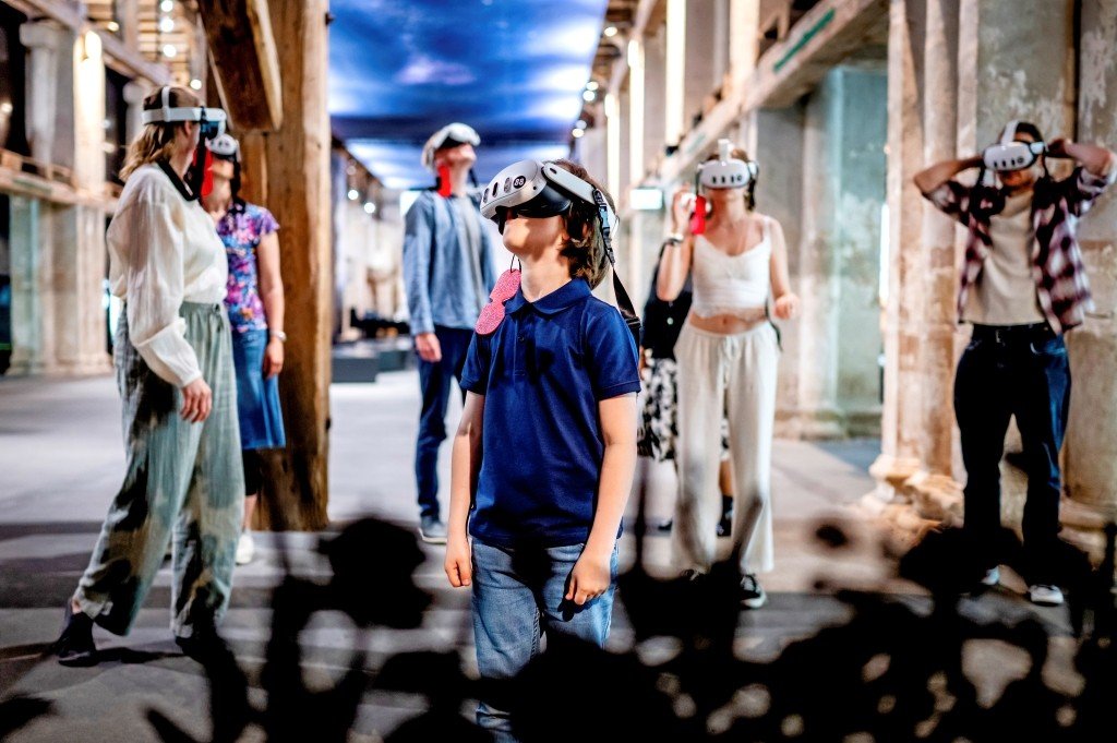 Die VR-Führung führt Besucher an historische Schauplätze auf dem Petersberg