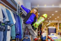 Assistant Store-Managerin Emily hat auch selbst Spaß mit dem Skateboard
