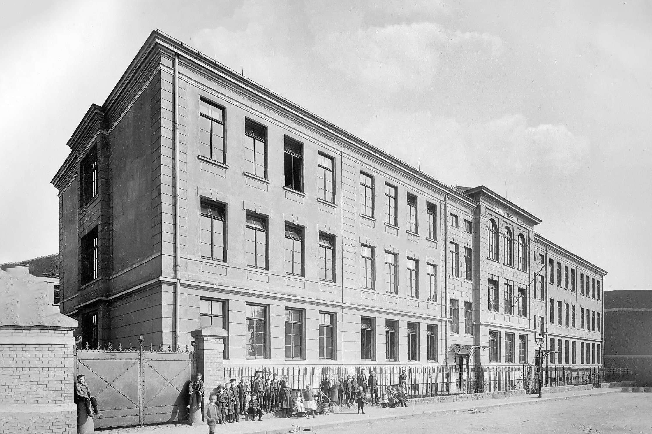 Alte Handelsschule um 1910