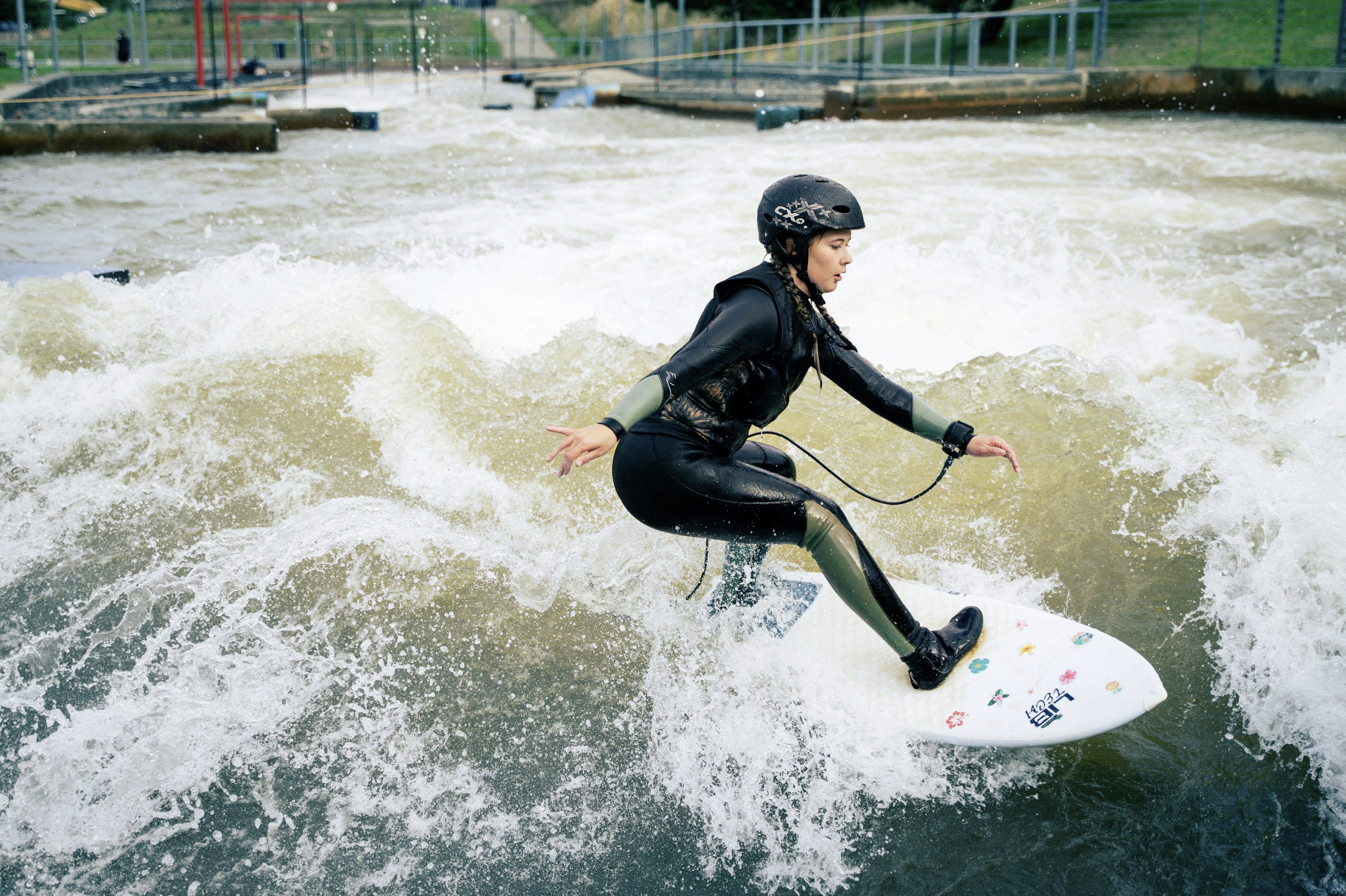 Person auf Surfboard