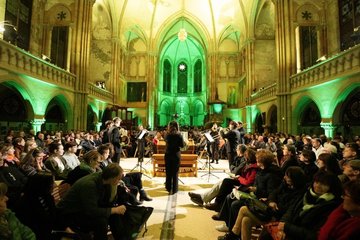 Das Jugendsinfonieorchester der Musikschule Leipzig beim Adventskonzert in der Peterskirche
