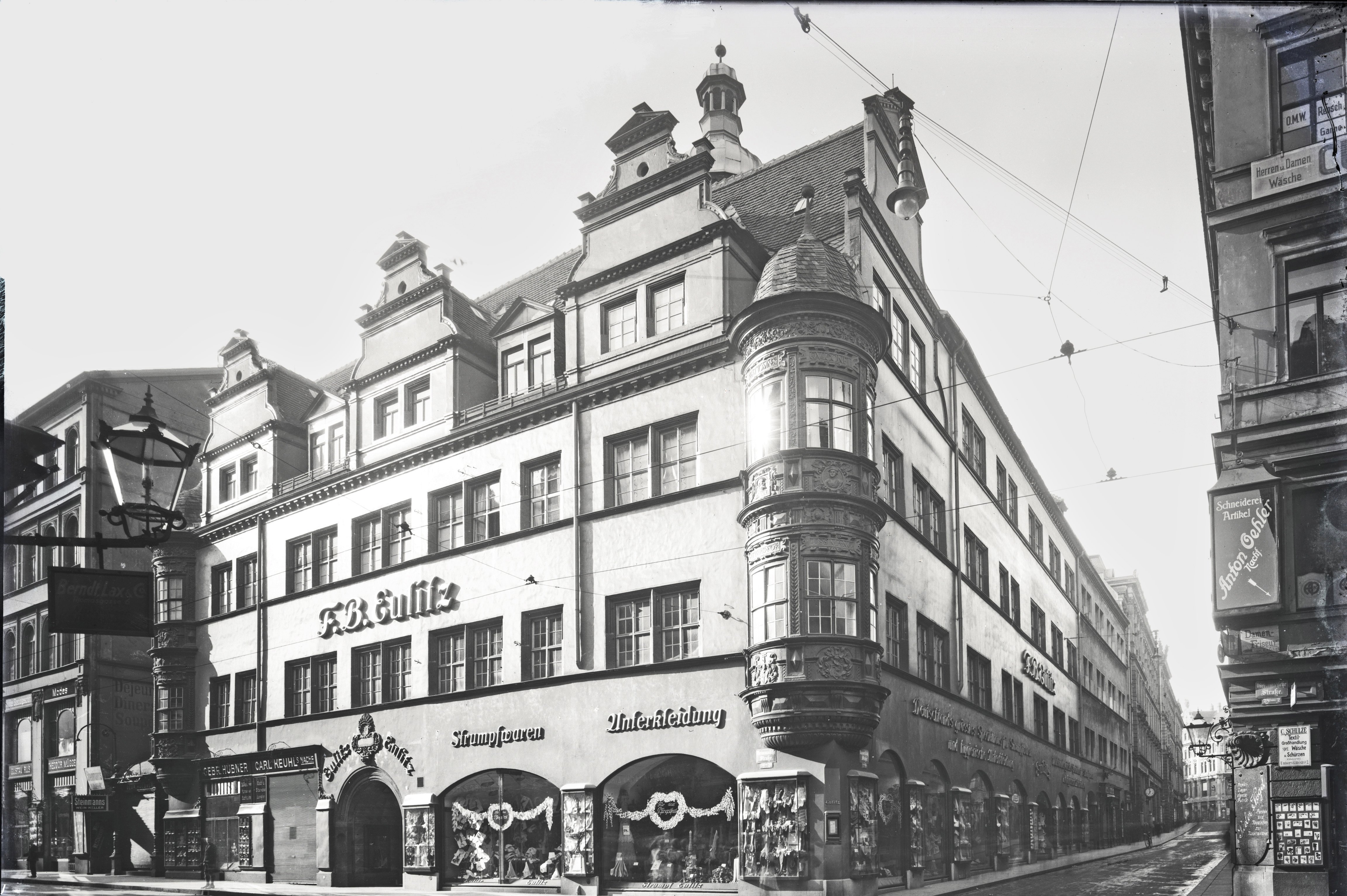 Das Fürstenhaus in der Grimmaischen Straße um 1905