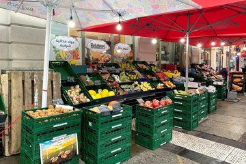 Die Auslage im Misch Misch ist bunt und einladend