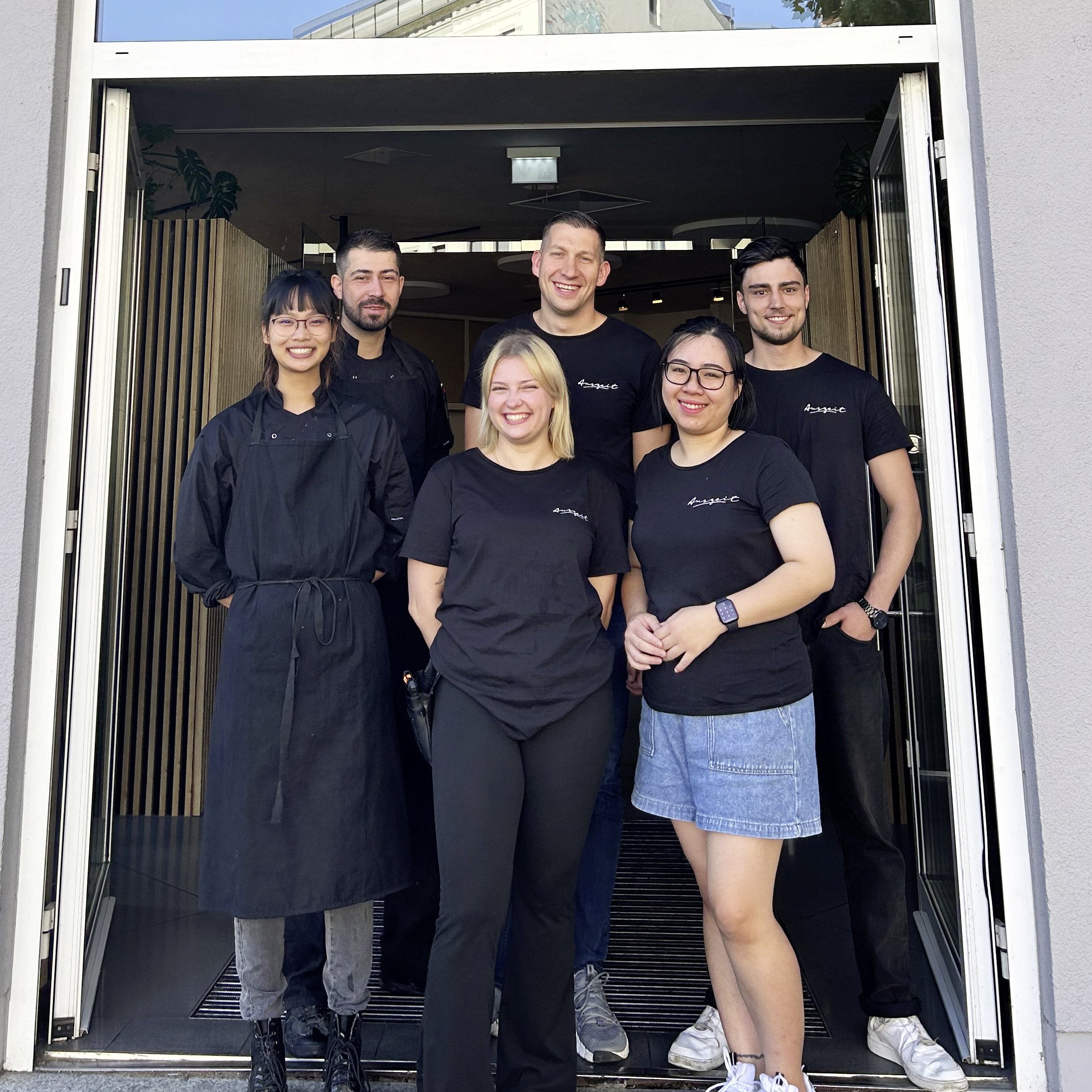 Felix Tannhäuser (hinten, Mitte) und sein Team