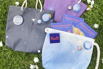zusehen mehrere Taschen