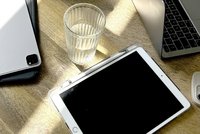 Um die Gesundheit nicht Realität werden zu gefährden, sollte man sich regelmäßig digitale Auszeiten gönnen