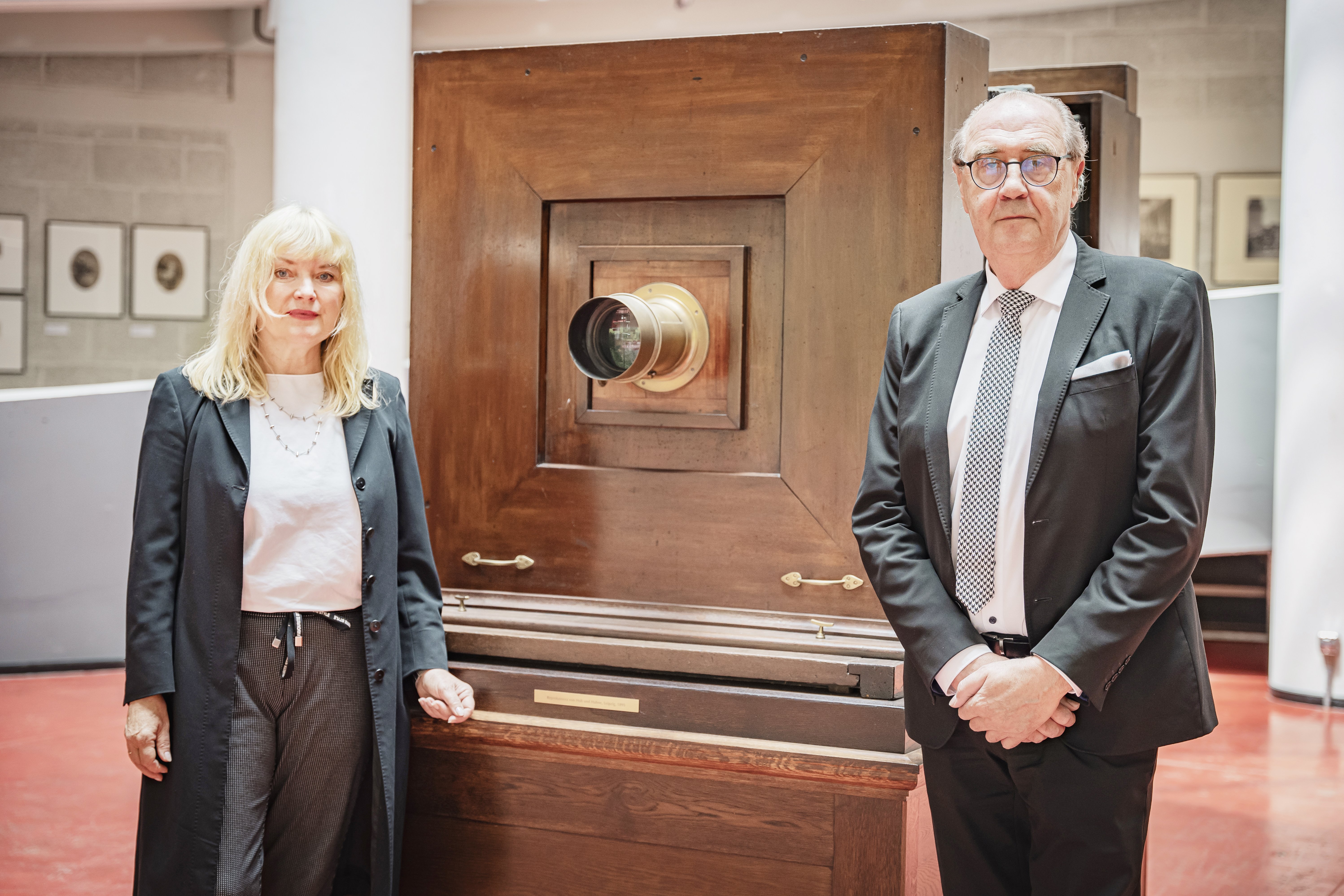 Museums-Direktor Andreas J. Mueller und Kuratorin Kerstin Langner