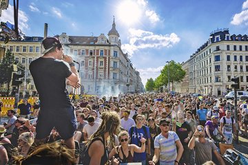 Volle Plätze und laute Beats: die GSO im Leipziger Stadtzentrum