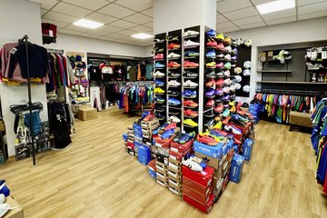 Im Sportladen Leipzig werden vor allem junge Teamsportler glücklich