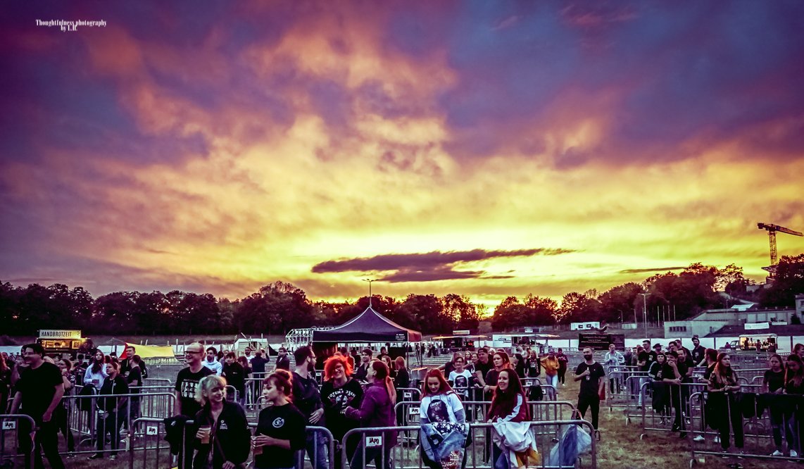 Sonnenuntergang beim Outside Festival