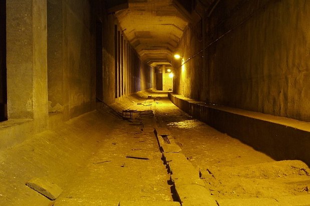 Historischer Tunnelbereich unter dem Leipziger Hauptbahnhof, der im Zweiten Weltkrieg als Luftschutzbunker genutzt wurde