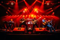 BeeGees by MainCourse