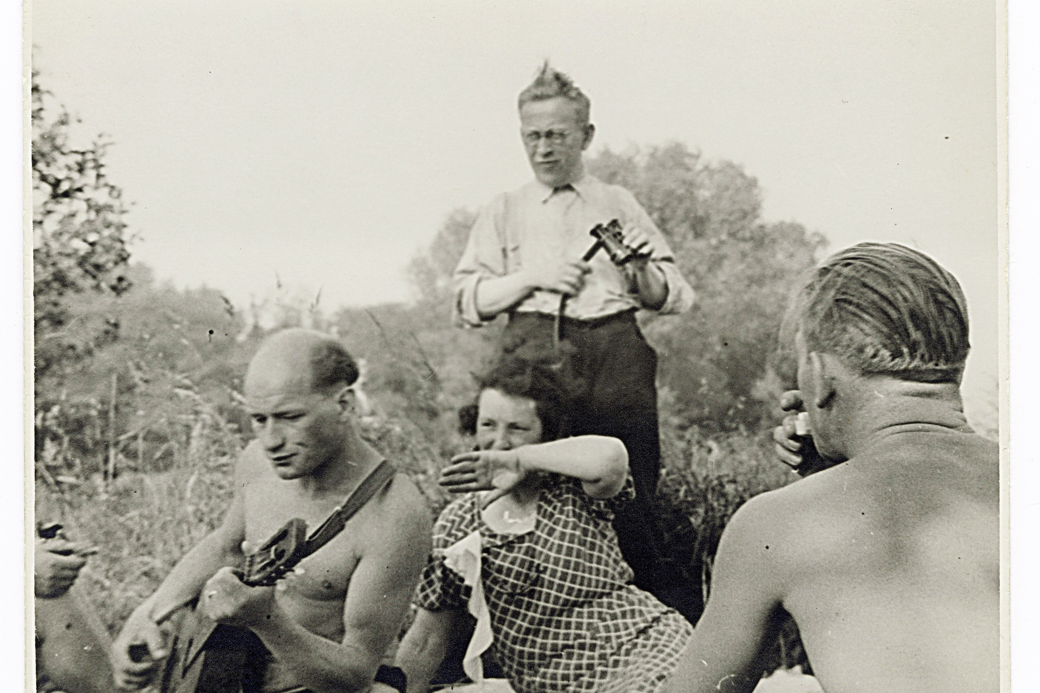 William Zipperer mit Frau und Freunden bei einem Ausflug