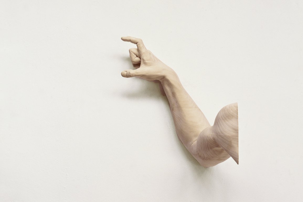 Sven Brauns Skulptur „Ausschnitt #3“ ist Teil von „How To Look At …“