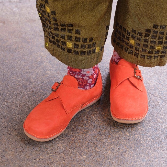 Die Halbschuhe aus weichem Nubukund Stiefeletten aus Nappaleder werden in Portugal produziert