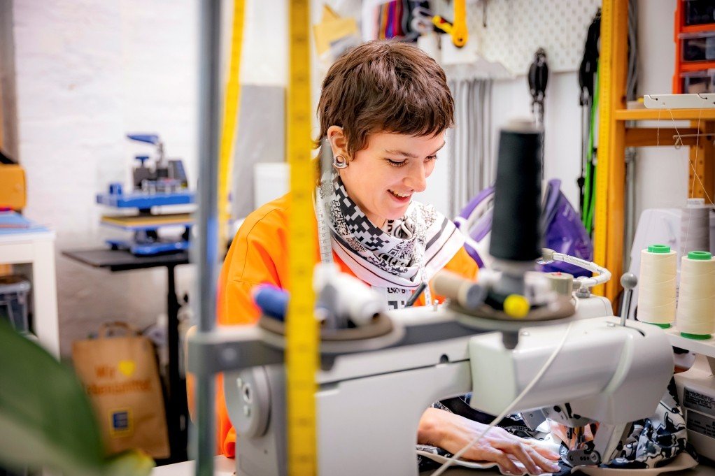 Co-Gründerin Nicole Scheller hat in Schneeberg Modedesign studiert