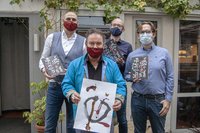 Künstler Beat Toniolo im Kreise seiner Mitstreiter