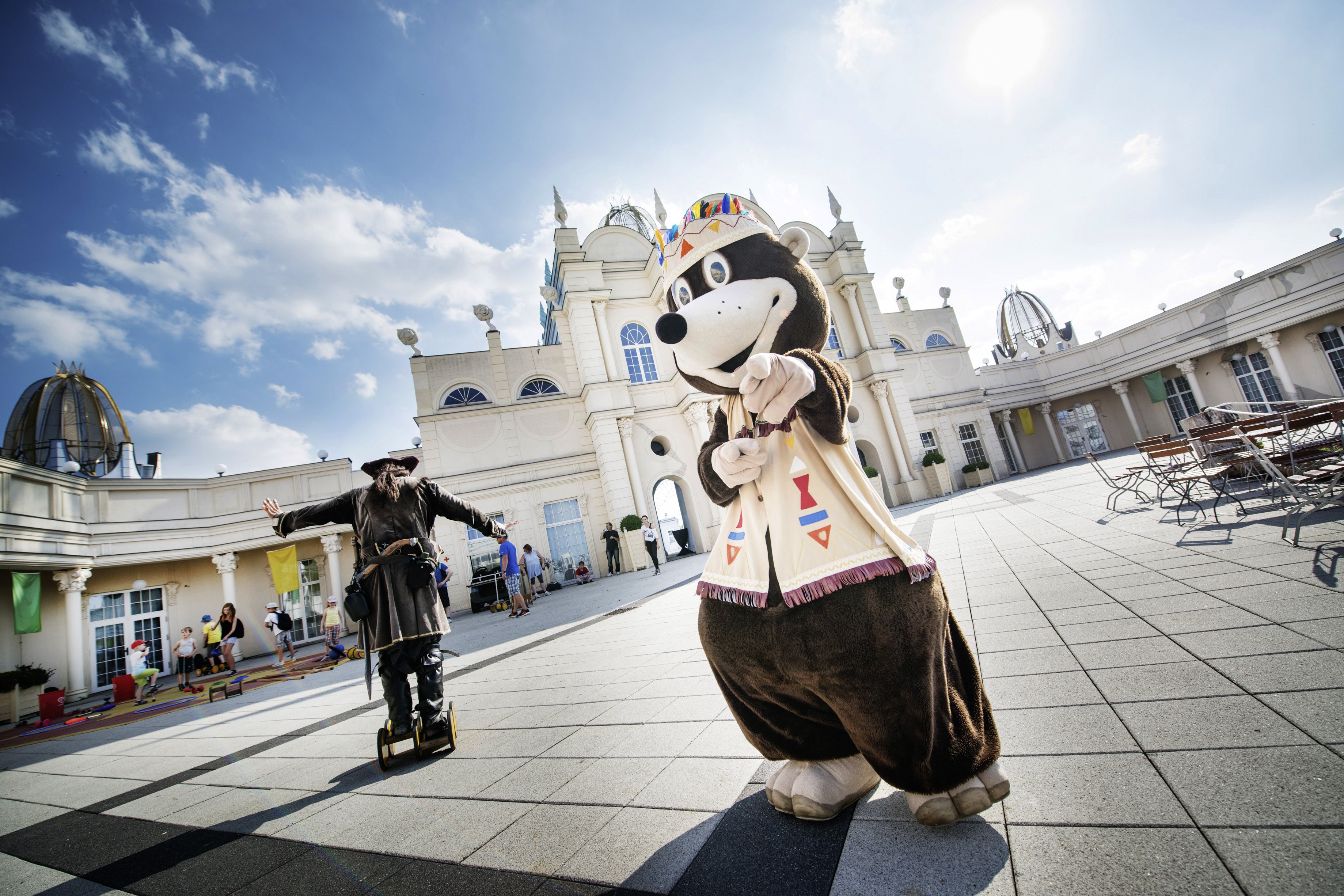 Beim großen BELANTIS Zuckertütenfest ist auch Maskottchen Buddel dabei
