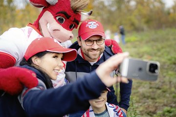 Junge Fans haben viele Vorteile als Mitglieder von Bullis Bande