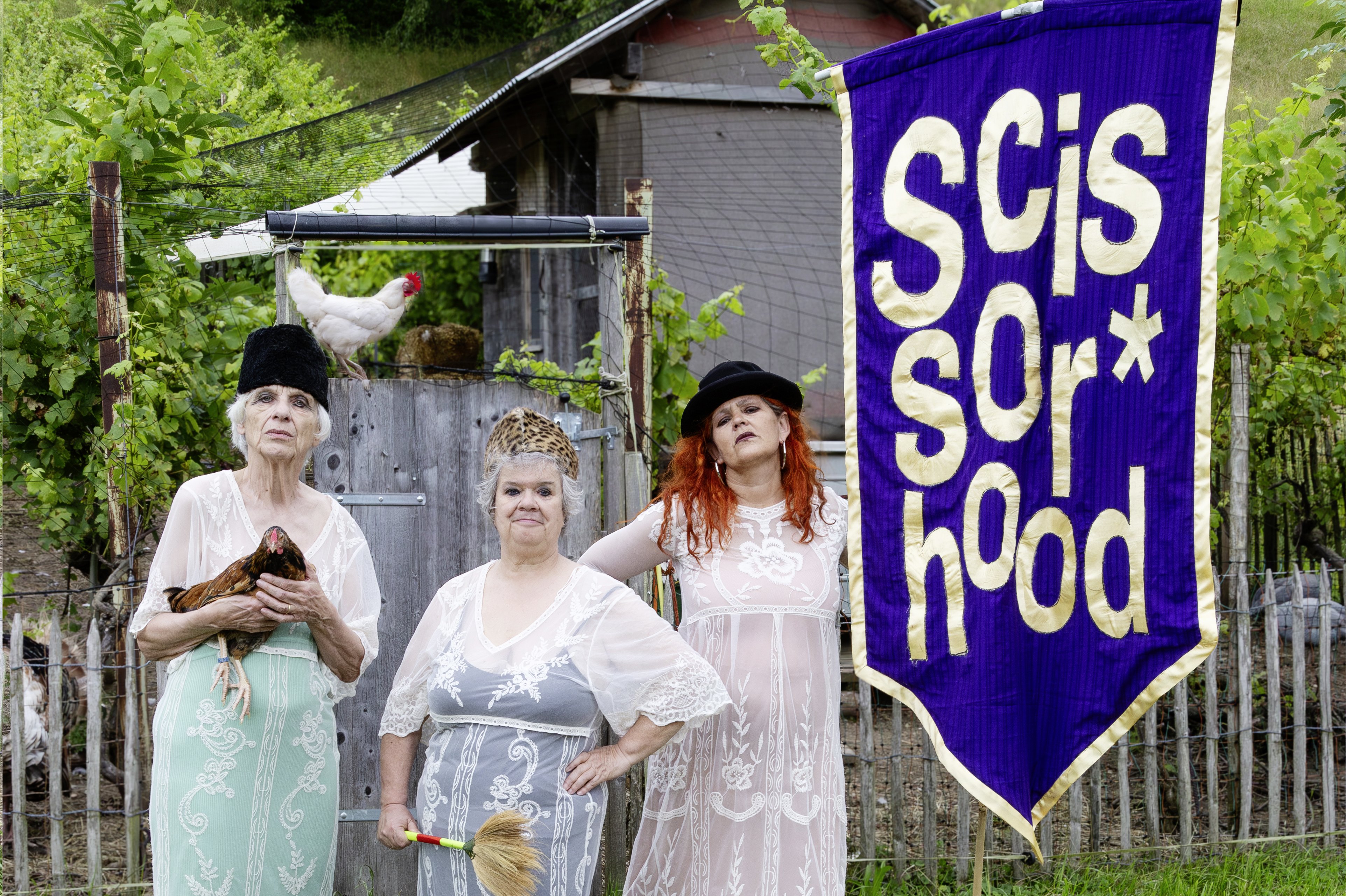 Les Reines Prochaines kommen in den Westflügel
