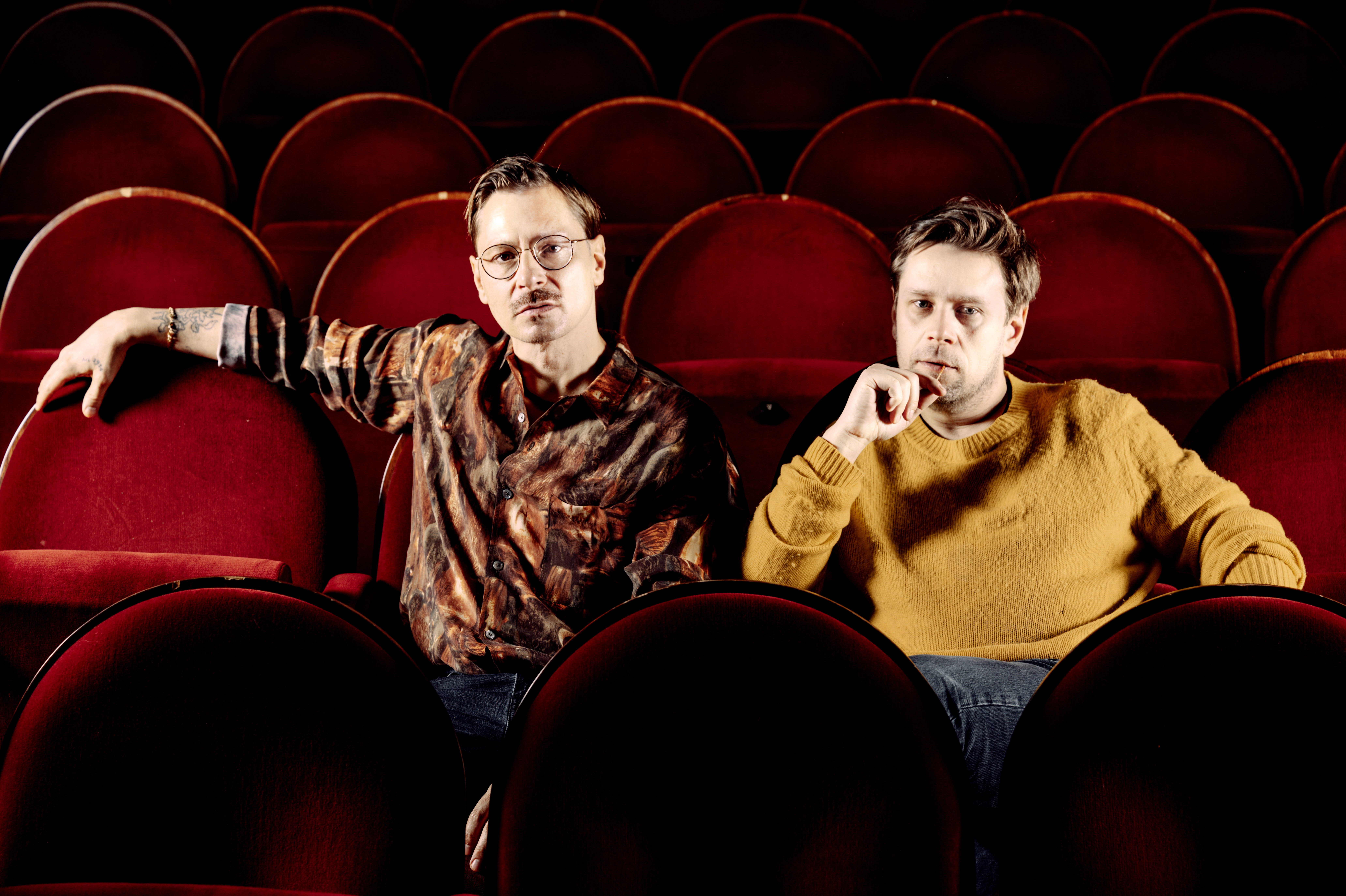 Das Elektronik-Duo Super Flu spielt mit der Staatskapelle Halle