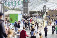 70.000 Quadratmeter für Modellbau, Spiel, Technik, Kreatives und Sport – in der Spielwelt stehen rund 1.000 Neuheiten und Klassiker zum Testen bereit