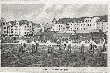 eine Aufnahme von 1894 der Fockestraße, Leipzigs erster Fußballplatz