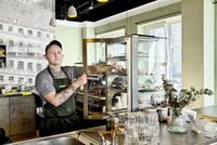 Attila versorgt seine Gäste von Frühstück bis Nachmittagskaffee