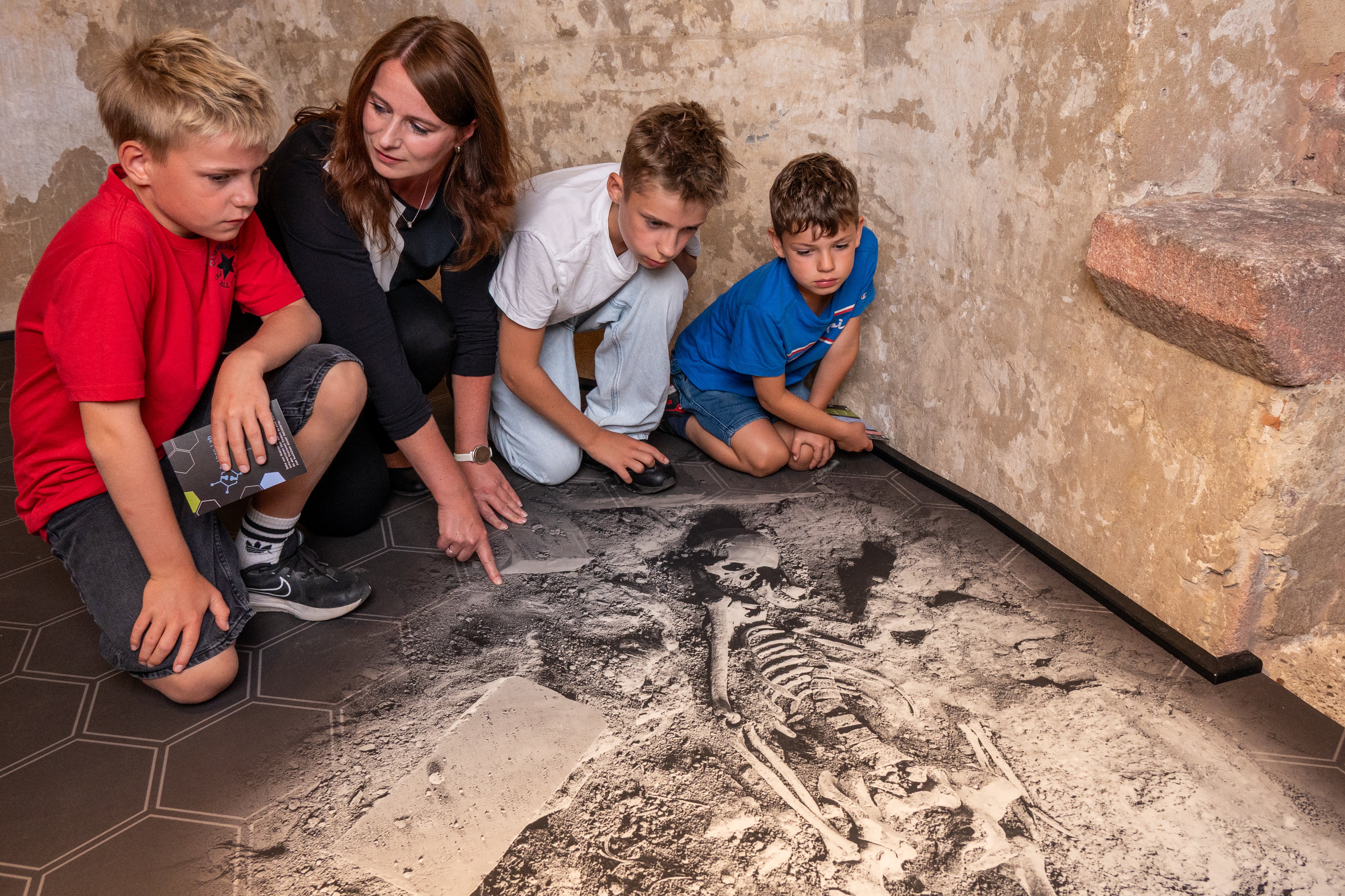 Spurensuche am Fundort: Was verraten Lage und Zustand des Skeletts?