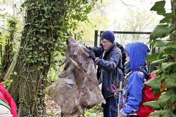 Teilnehmer Björn Freiberg bei der Müllsammelaktion