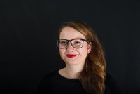 Künstlerin Anne Kaden setzt sich in ihrer Arbeit mit Freude und Trauer auseinander