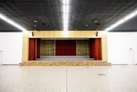 Die Interims-Bühne des Schauspiels – ab April wird zusätzlich auf dem Agra-Gelände gespielt