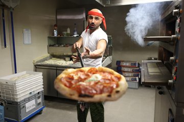 Chef-Pizzabäcker Felice