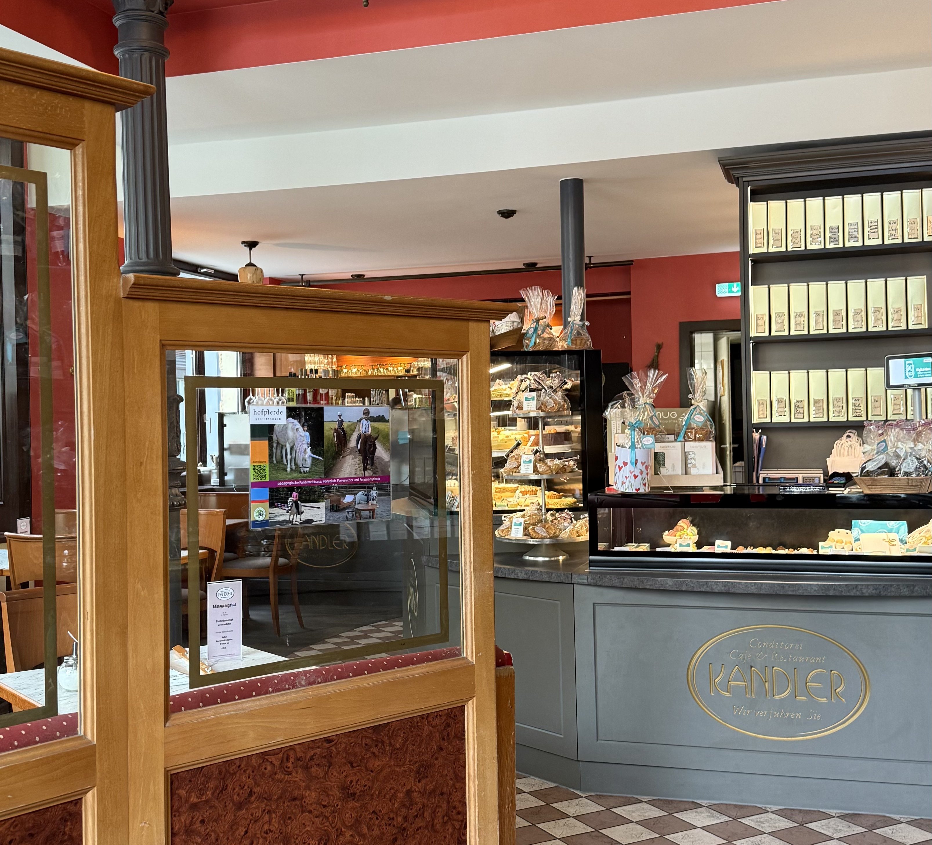 Innenansicht des Café Kandler in Leipzig