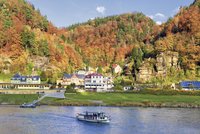 Zu Lande und zu Wasser bietet Schmilka grandiose Ausblicke