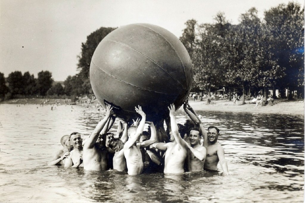 Badevergnügen in Leipzig vor fast 100 Jahren