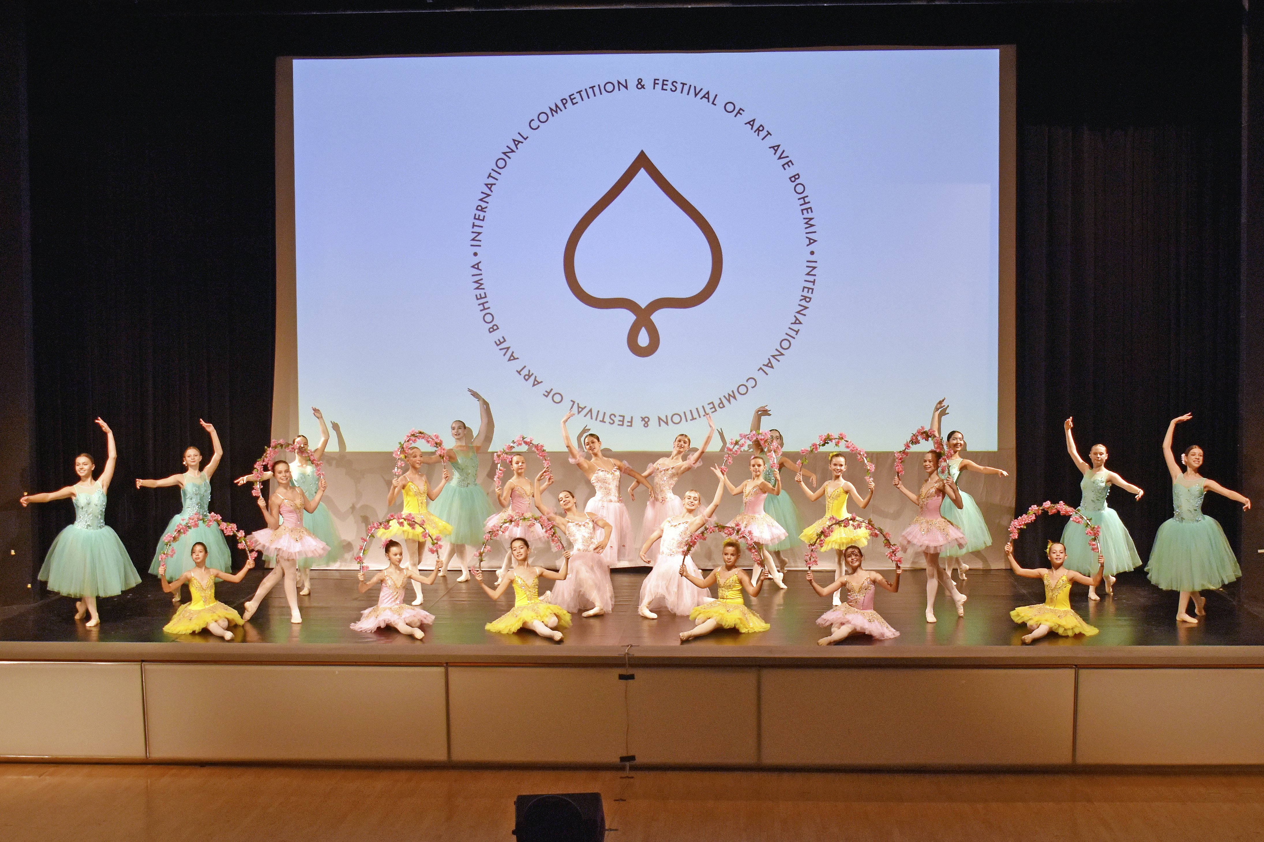 die Tänzerinnen der Ballettschule Étoile Leipzig