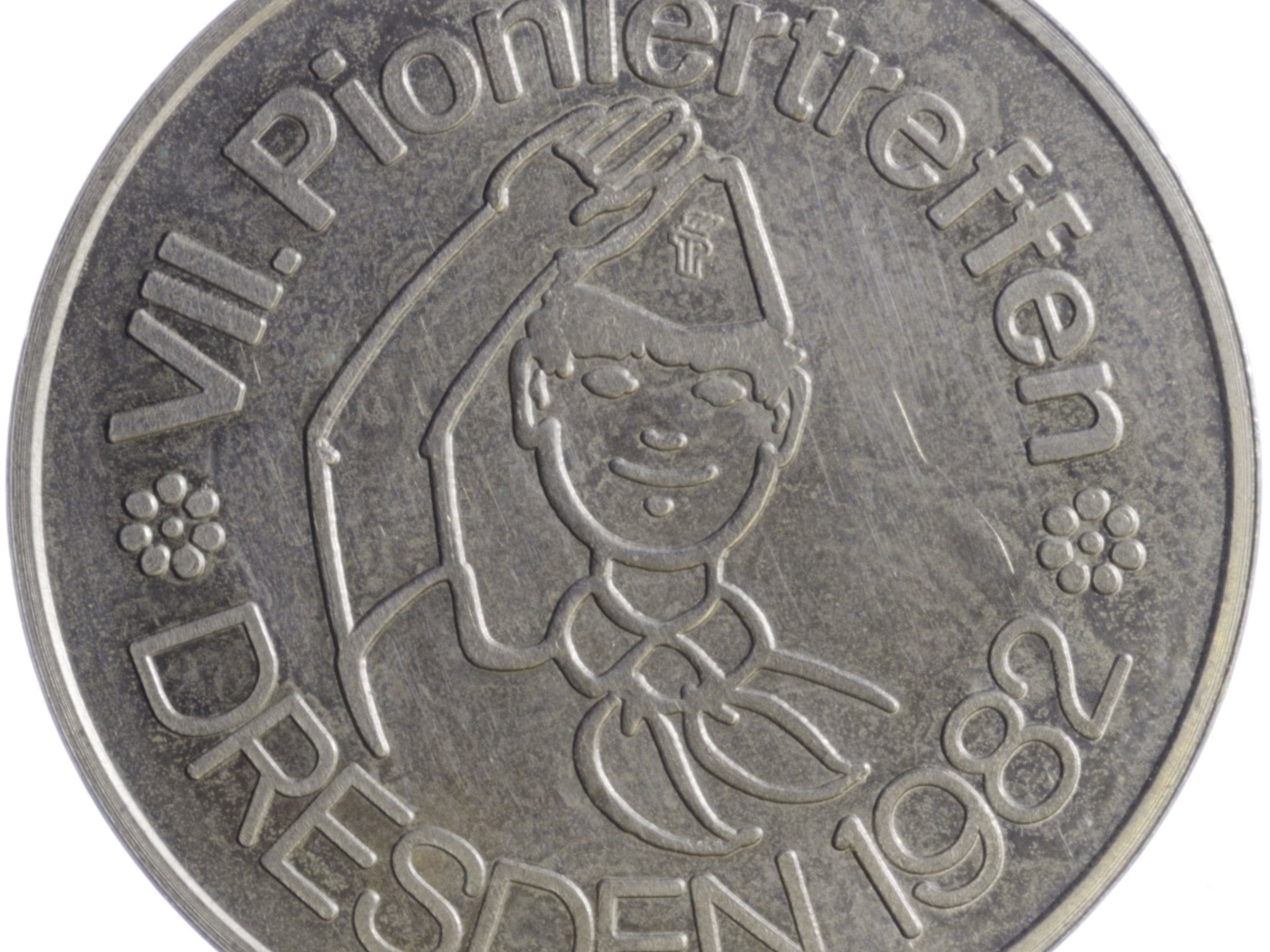 Eine Medaille, geprägt für das Pioniertreffen 1982 Dresden