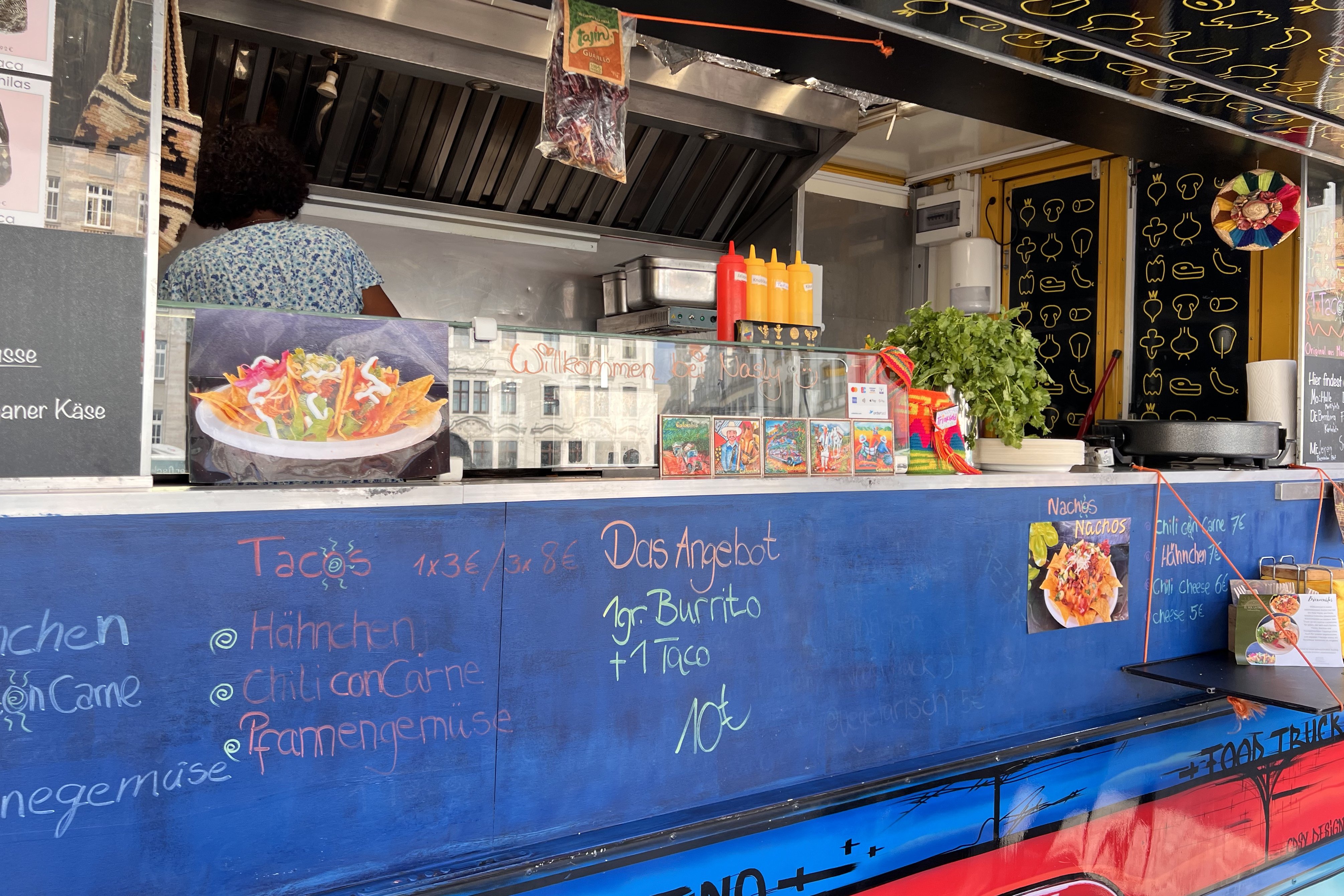 Mexikanischer Truck auf dem Wochenmarkt