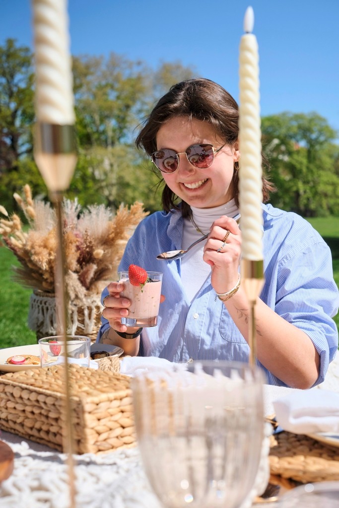 Süße und herzhafte Snacks können bestellt werden: Die zubuchbaren Picknick-Boxen von endorfine werden von Hand zusammengestellt