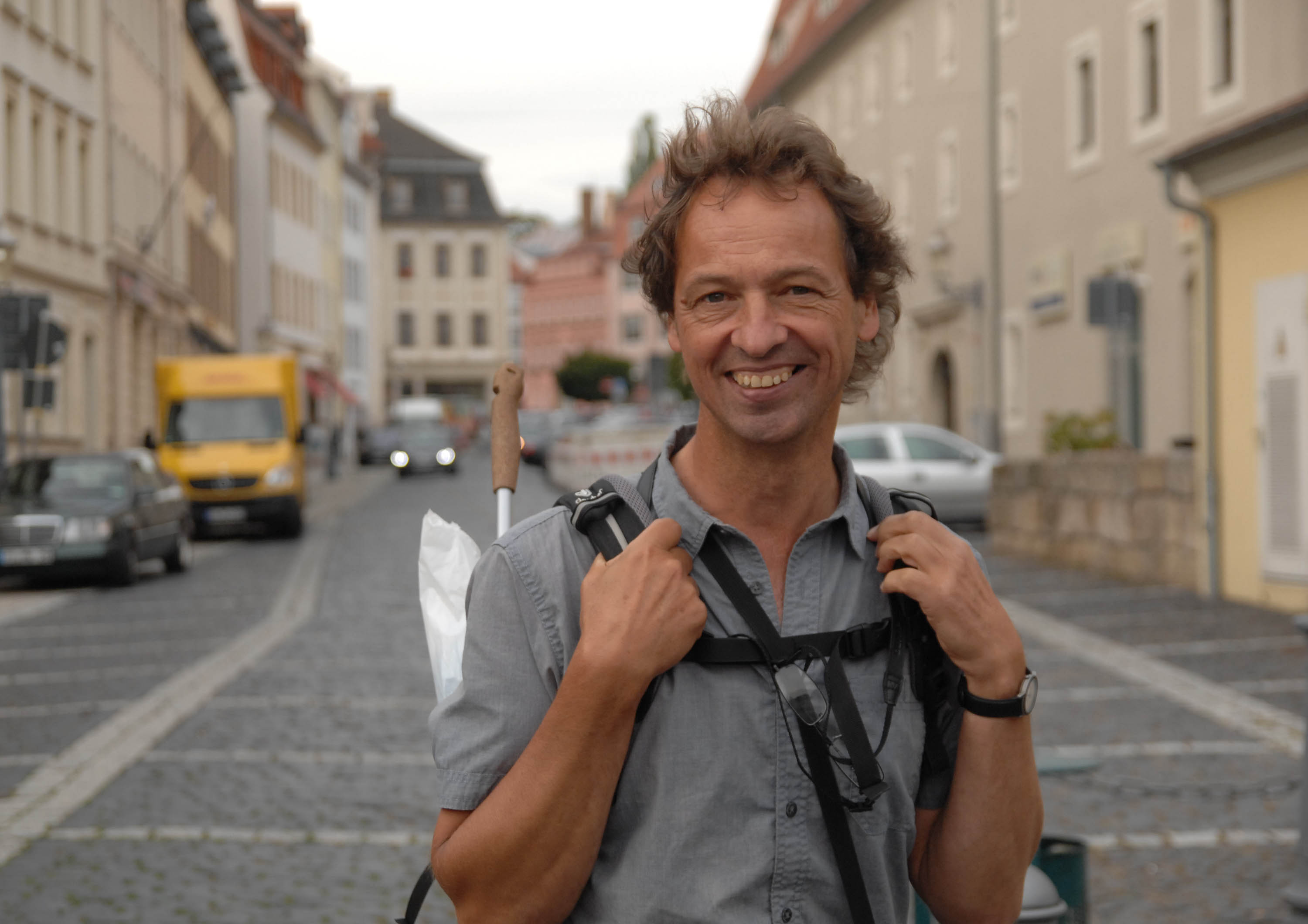 zusehen ein Porträt von Bertram Weisshaar