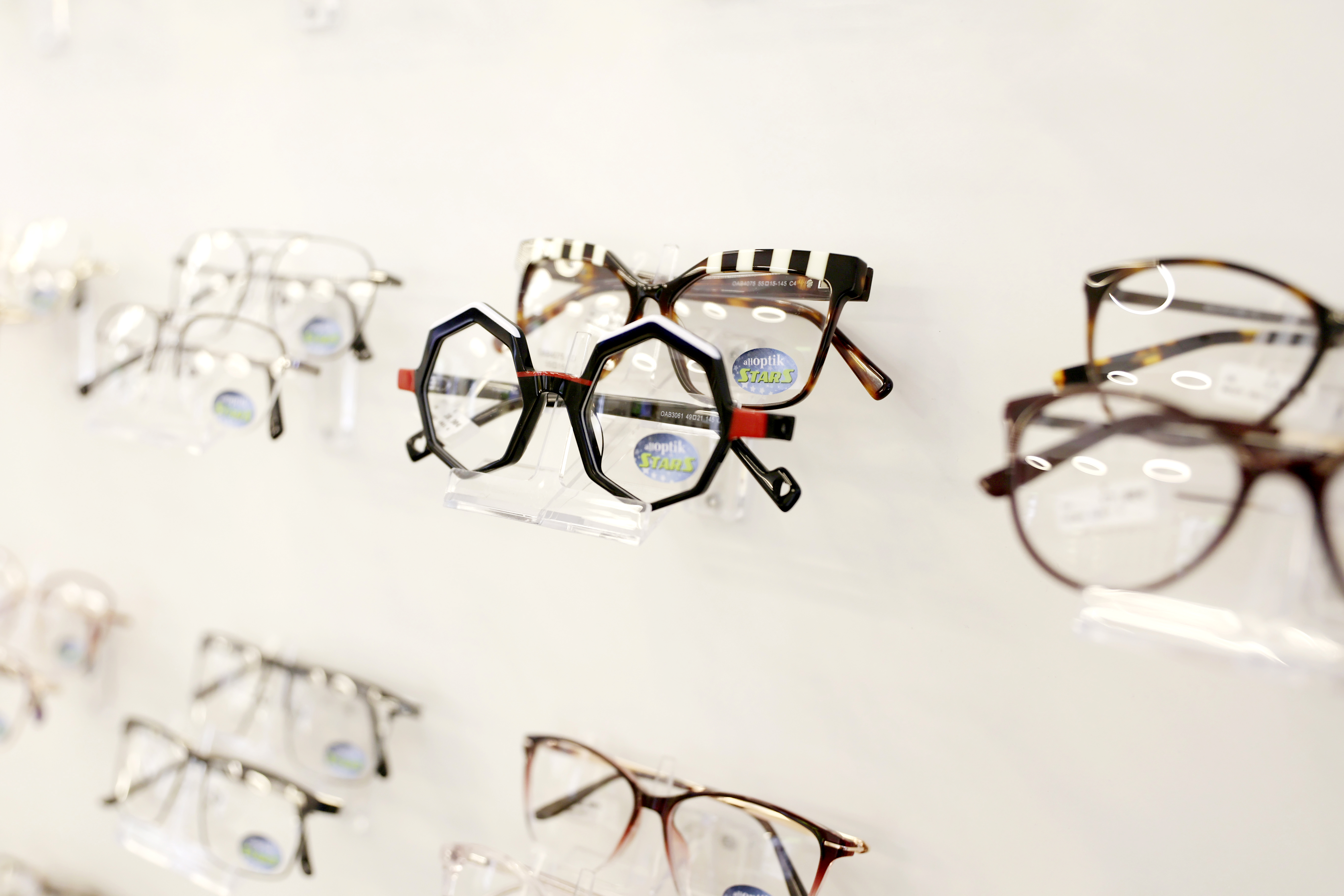 Eine riesige Auswahl an Brillen